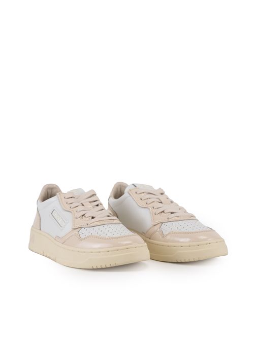 Sneakers Medalist Low in pelle e pelle smaltata bicolor White/Rose AUTRY | AULWRT03