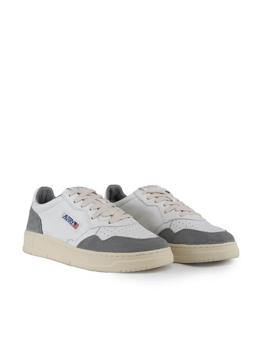 Sneakers Autry Medalist Low in pelle di capra e suede Bianco/Grigio AUTRY | AULMGS37