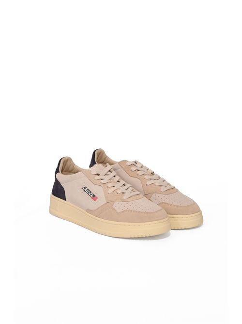 Sneakers Autry Medalist Low Tricolor in suede Blue Space/White/Sand AUTRY | AULMTS29