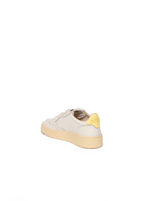 Sneakers Medalist Low in pelle Bianco e Lemon Meringue AUTRY | AULWDL02