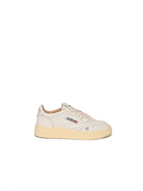 Sneakers Medalist Low in pelle con ricami silver AUTRY | AULWHP02