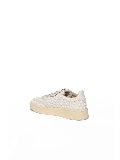 Sneakers Medalist in pelle con borchie sferiche AUTRY | AULWPH01